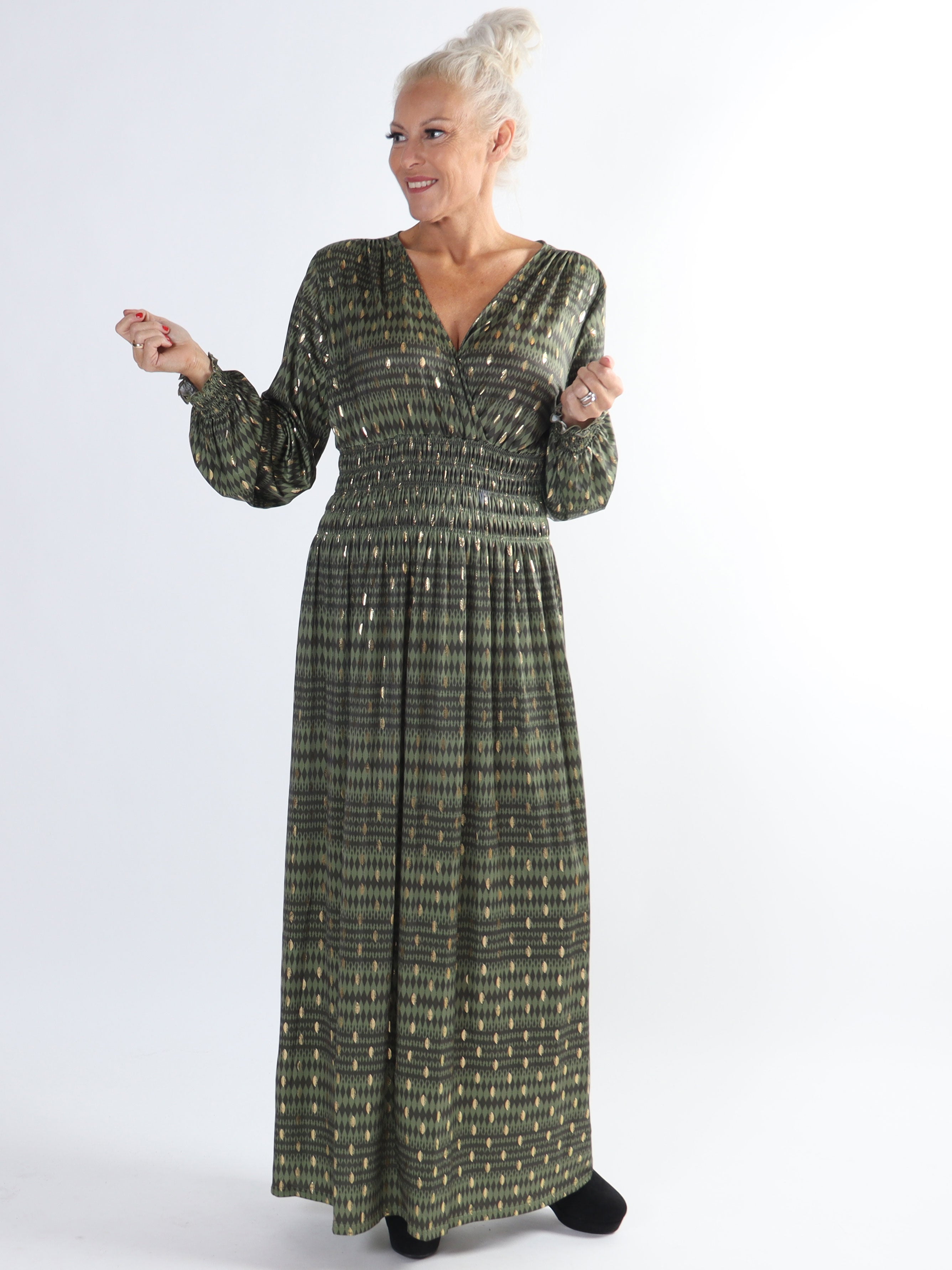 Pams Stripe L/S - Plus size mønstret kjole med gulddetaljer